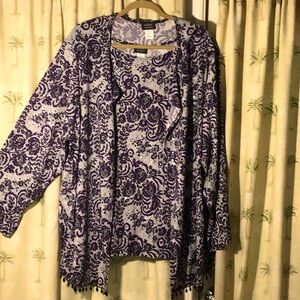 Plus size 2X 2 piece jacket with under shell. Jacket has shoulder pads